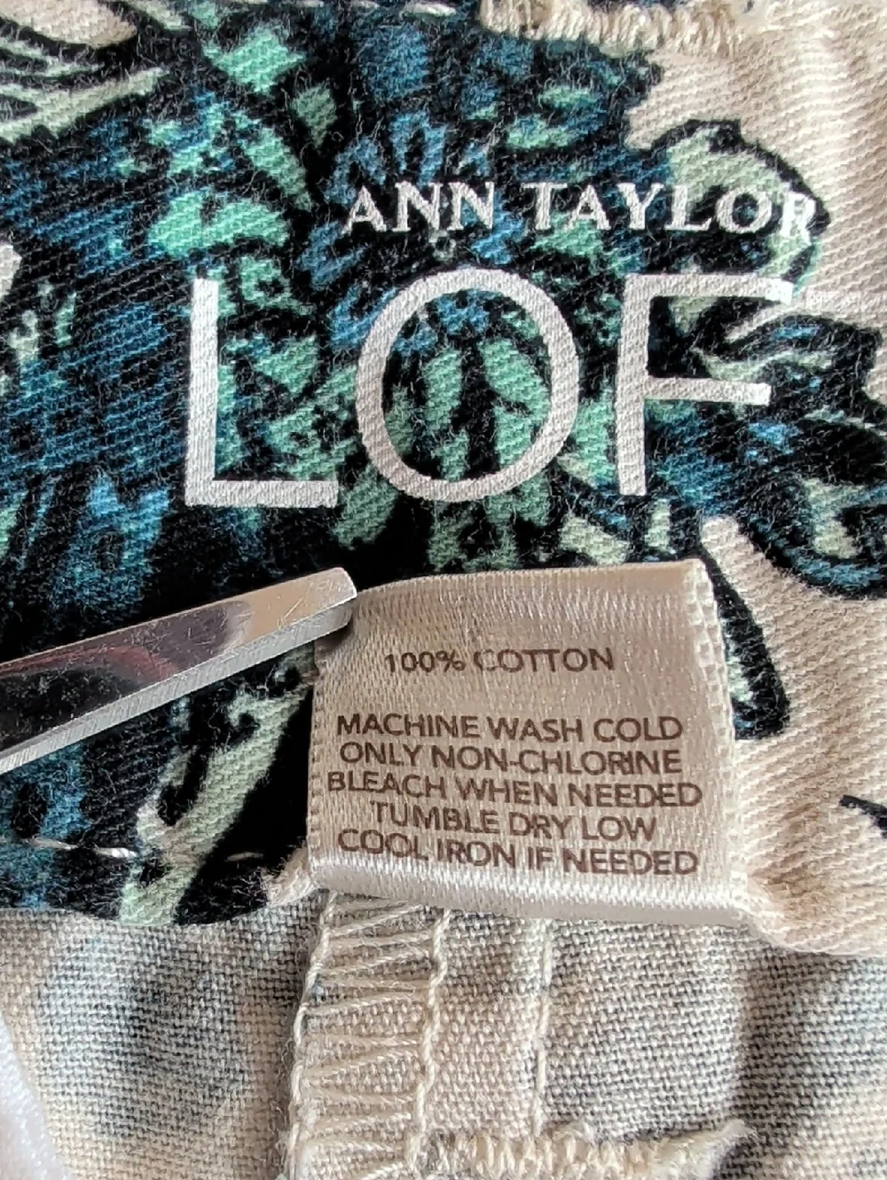 Ann Taylor Loft Original Fit Paisley Chino Shorts 2 Cream Off White Blue Pockets